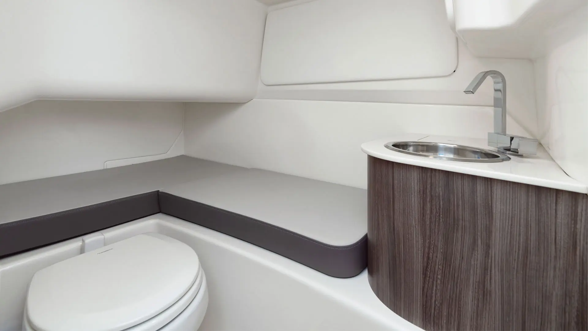 Próximamente en stock Sea Ray SDX 270 - Lavabo