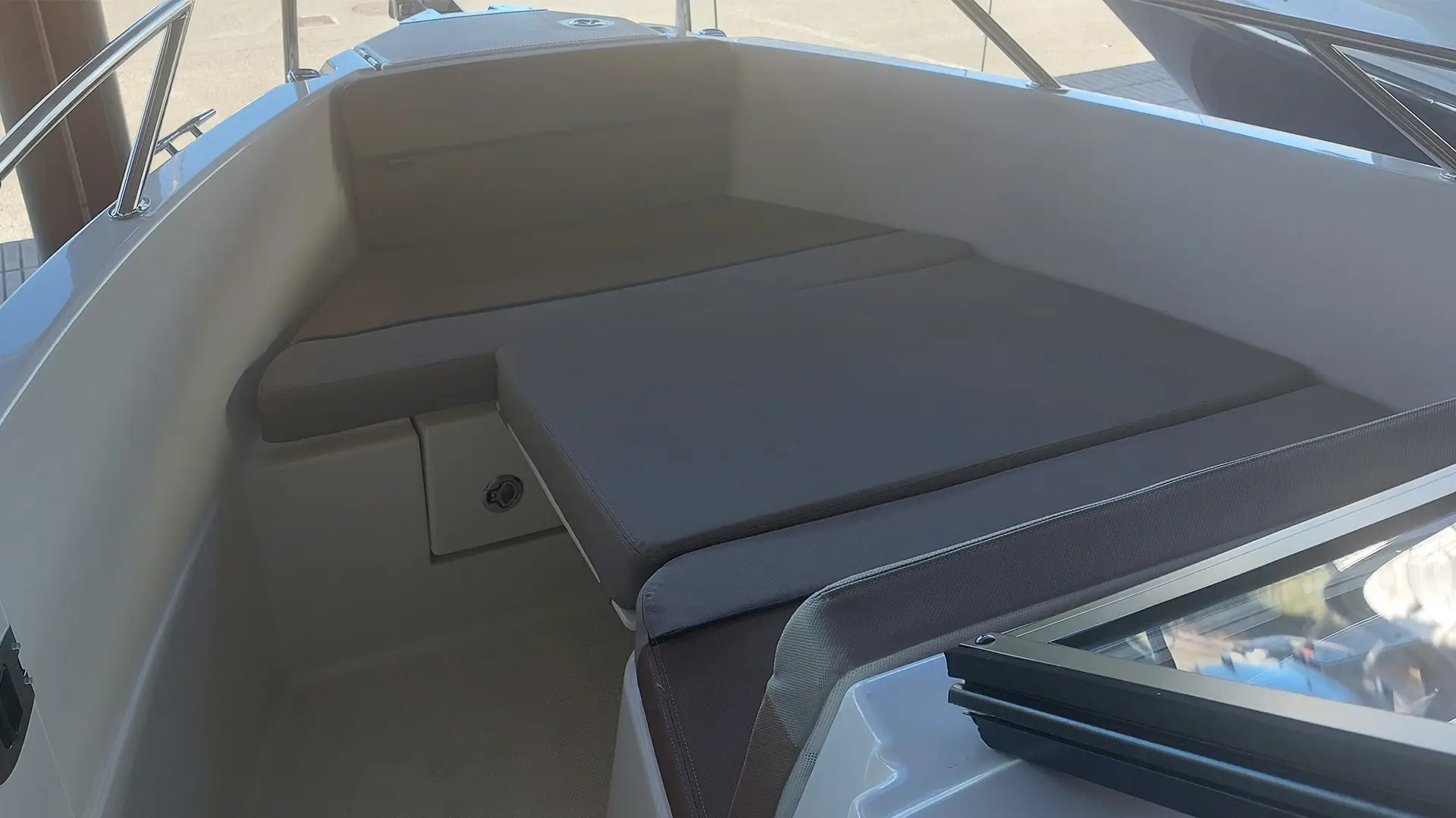 Quicksilver Activ 675 Bowrider - Solárium entrega inmediata