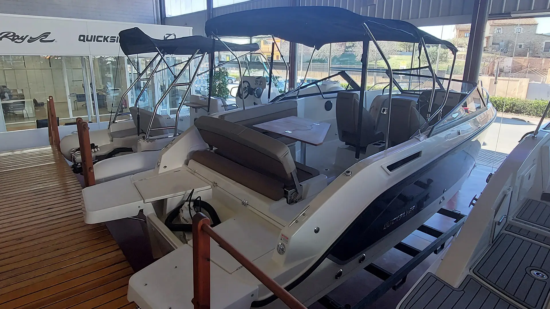 Quicksilver Activ 675 Bowrider - Vista desde popa entrega inmediata