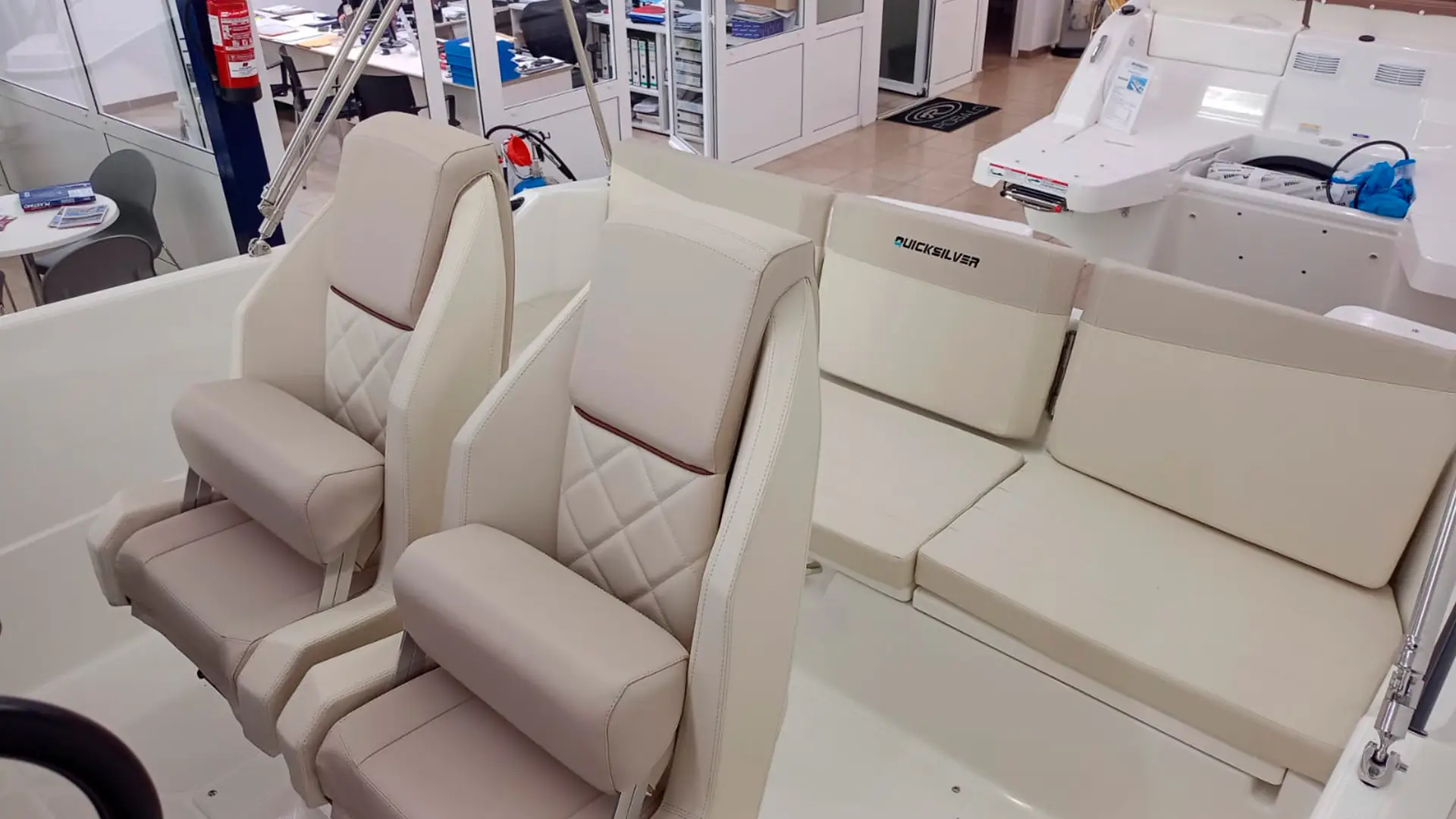 Quicksilver Activ 705 Open - Asientos en stock