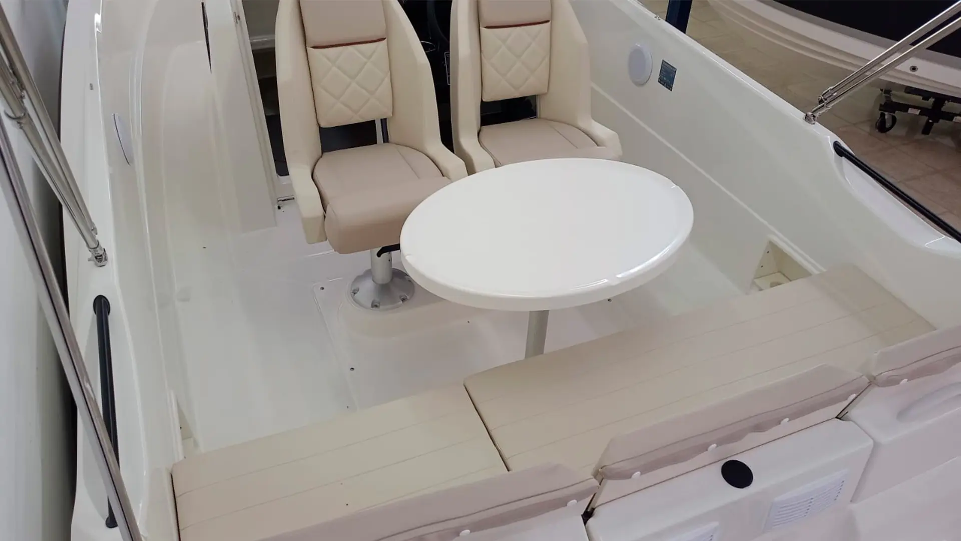 Quicksilver Activ 705 Open - Bañera en stock