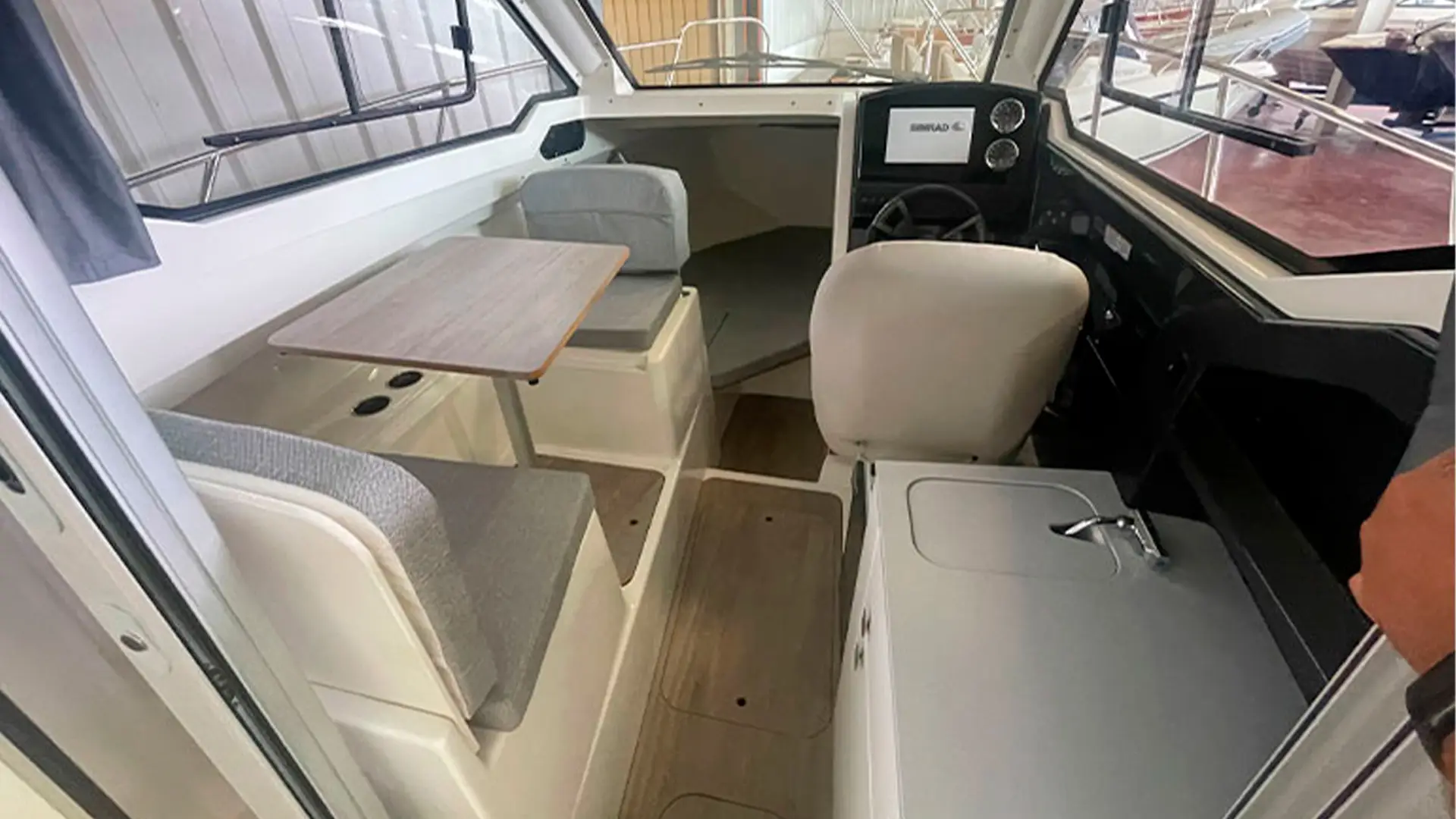 Quicksilver Activ 705 Weekend - Cabina entrega inmediata