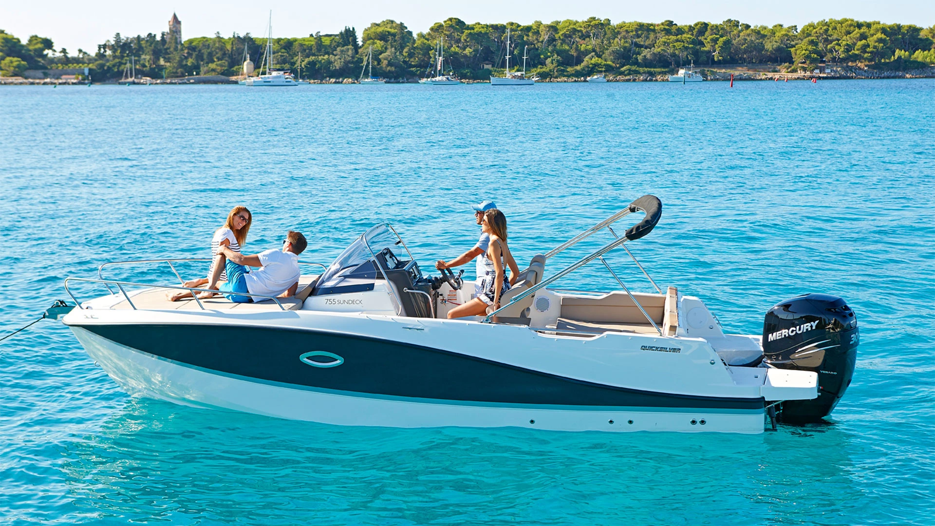 Quicksilver Activ 755 Sundeck fondeando - Próximamente en stock
