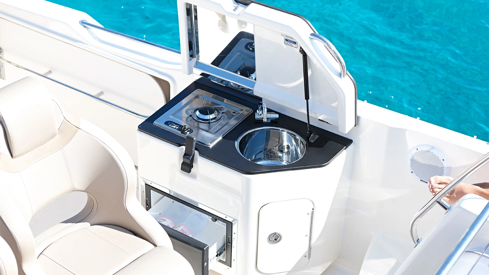 Qucksilver Activ 755 Sundeck vista cocina - Próximamente en stock