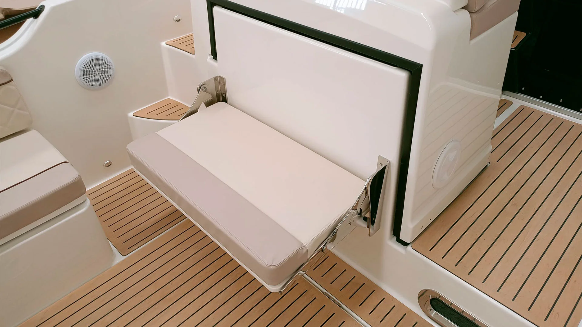 quicksilver-activ-875-sundeck-ap-asiento-adicional
