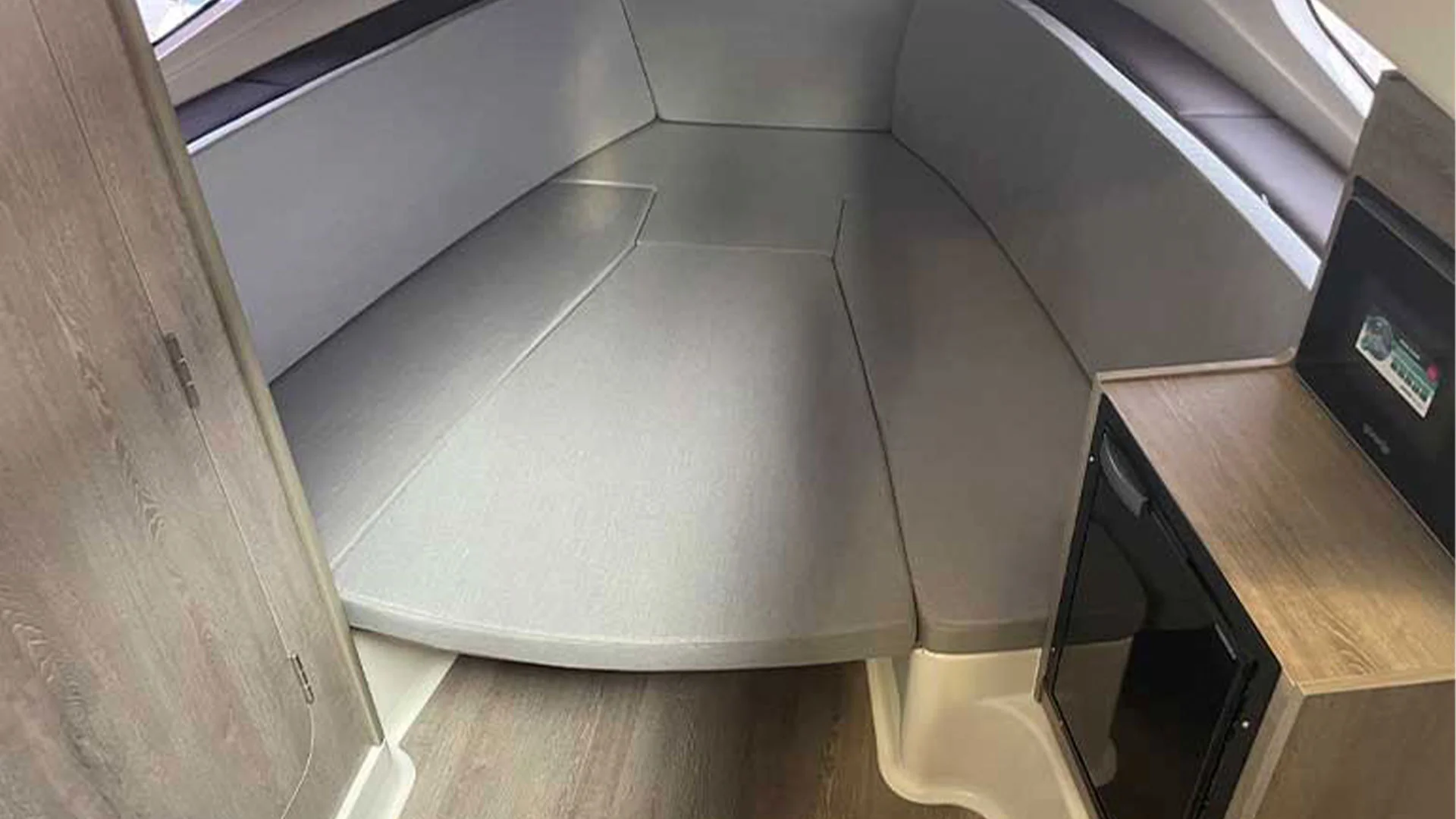 quicksilver-activ-875-sundeck-ap-camarote