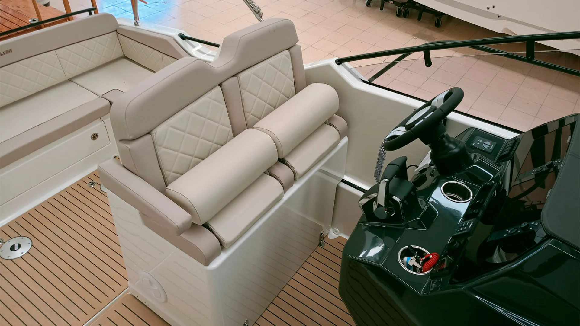 quicksilver-activ-875-sundeck-ap-zona-patron