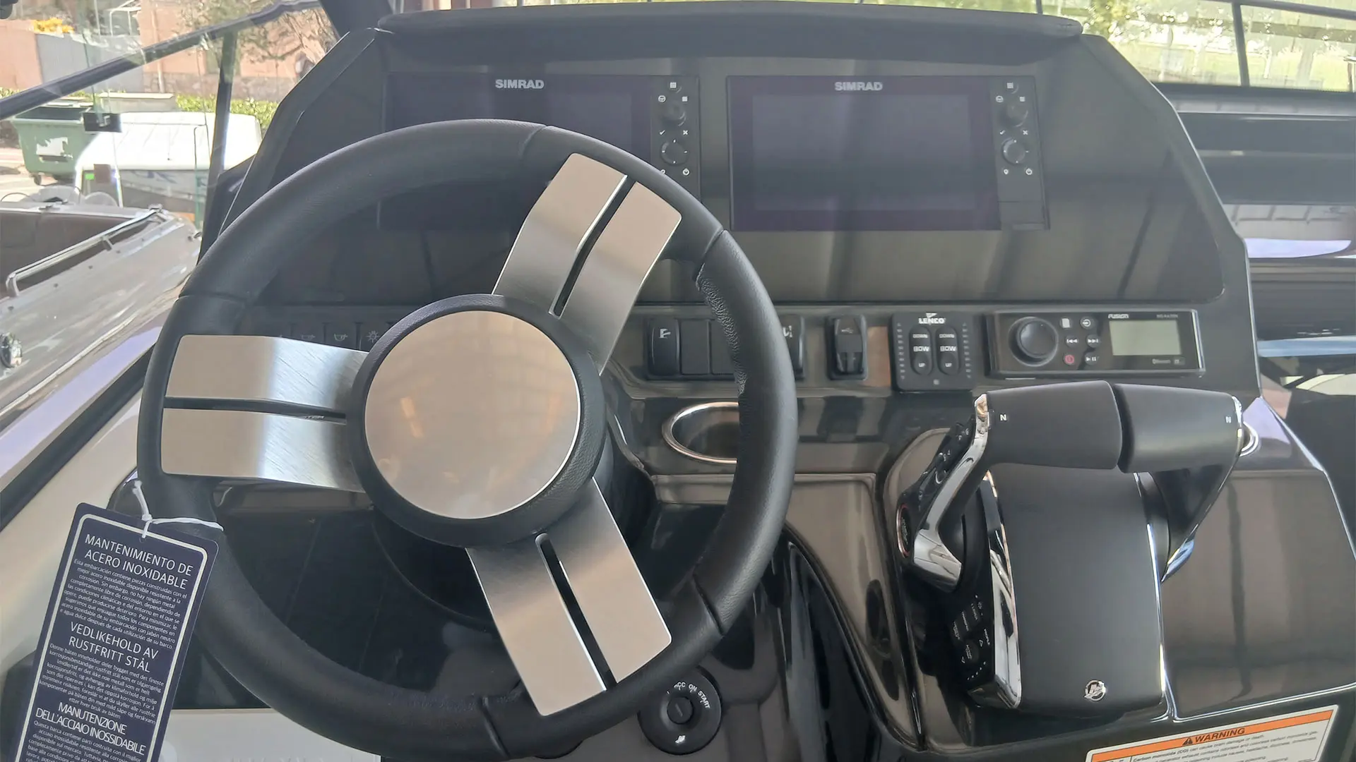 Barco nuevo entrega inmediata Quicksilver Activ 785 Sundeck - Consola