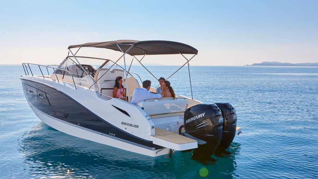Quicksilver Activ 875 Sundeck - Fondeando entrega inmediata