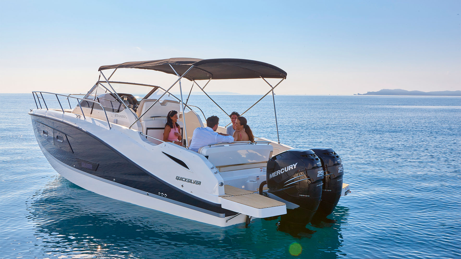 Quicksilver Activ 875 Sundeck - Fondeando entrega inmediata