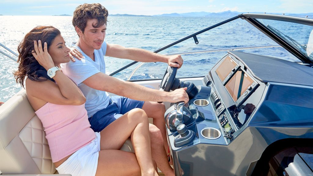 Quicksilver Activ 875 Sundeck - Piloto entrega inmediata