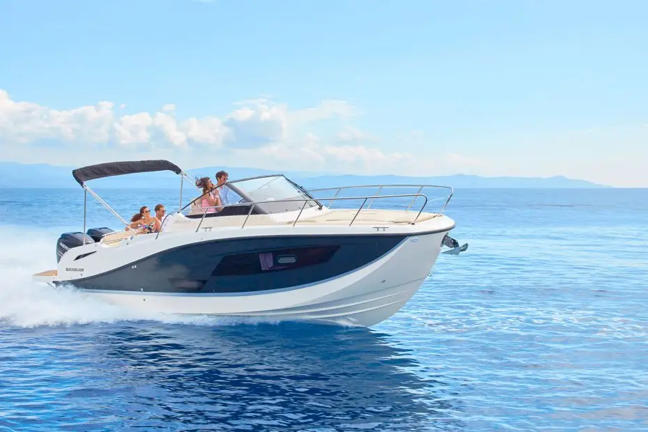 Quicksilver Activ 875 Sundeck - Vista navegación