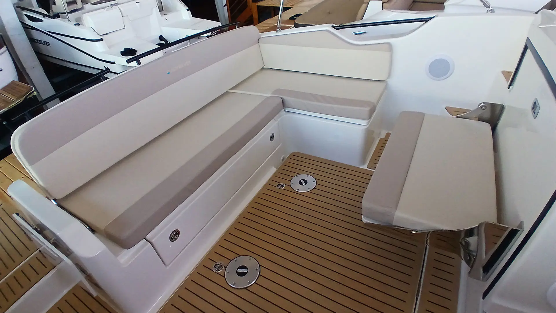 Barco nuevo entrega inmediata Quicksilver Activ 785 Sundeck - Zona popa