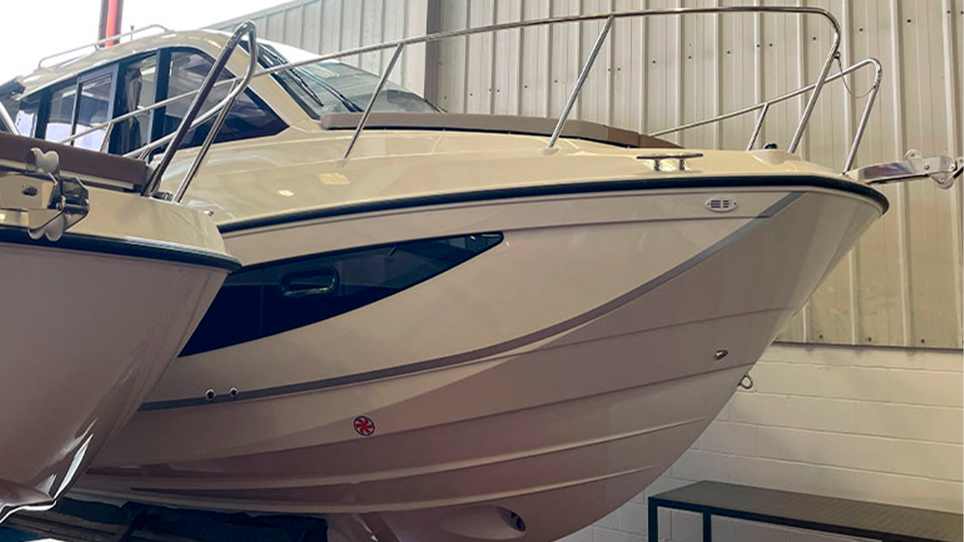 Quicksilver Activ 905 Weekend - Vista casco entrega inmediata