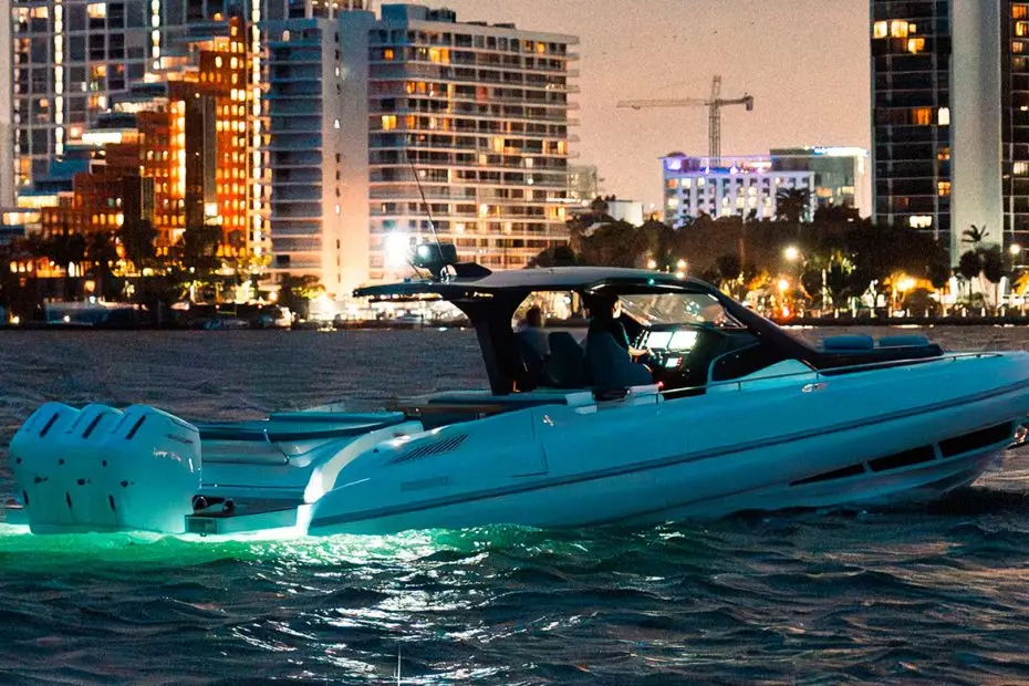 Sacs Rebel 47 - Vista motores