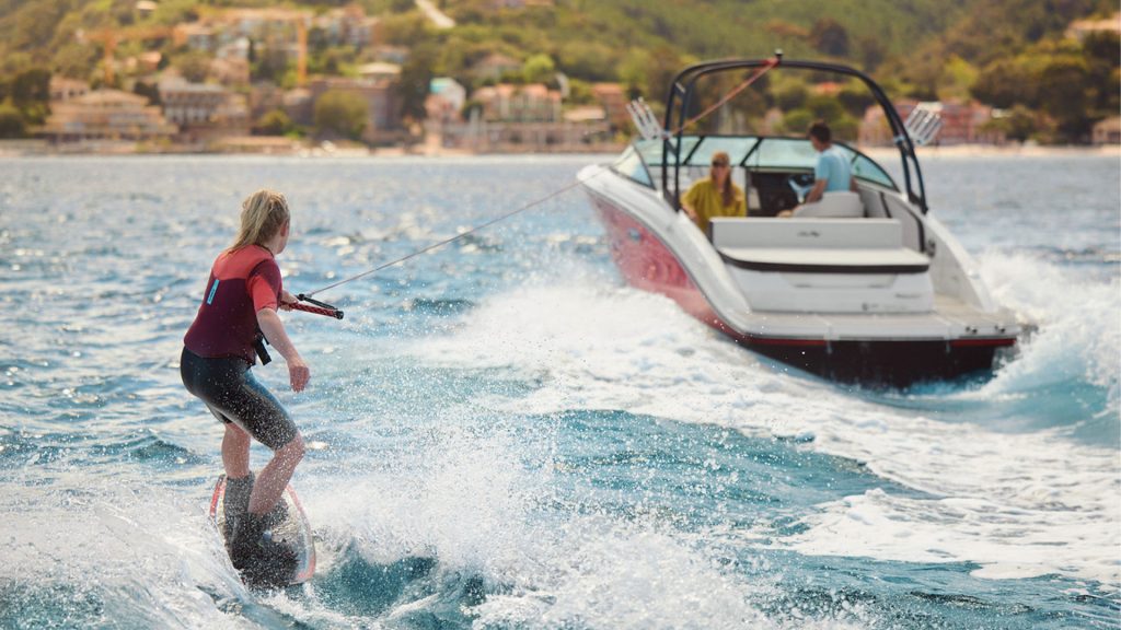 Sea Ray SPX 210 - Ski acuático