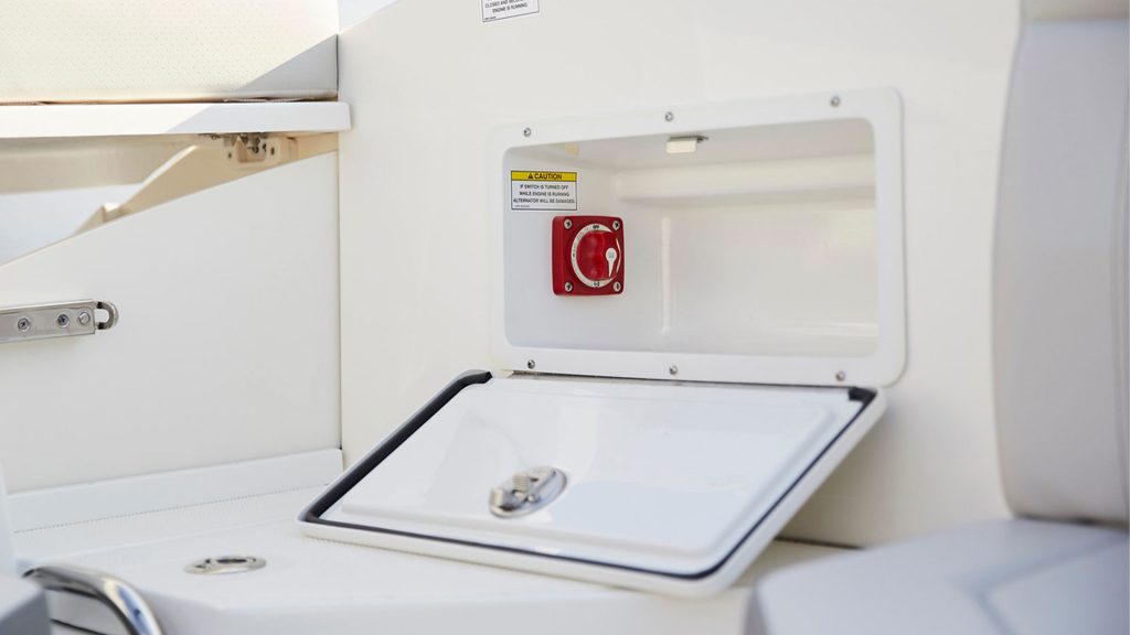 Sea Ray SPX 230 - Zona cofre entrega inmediata