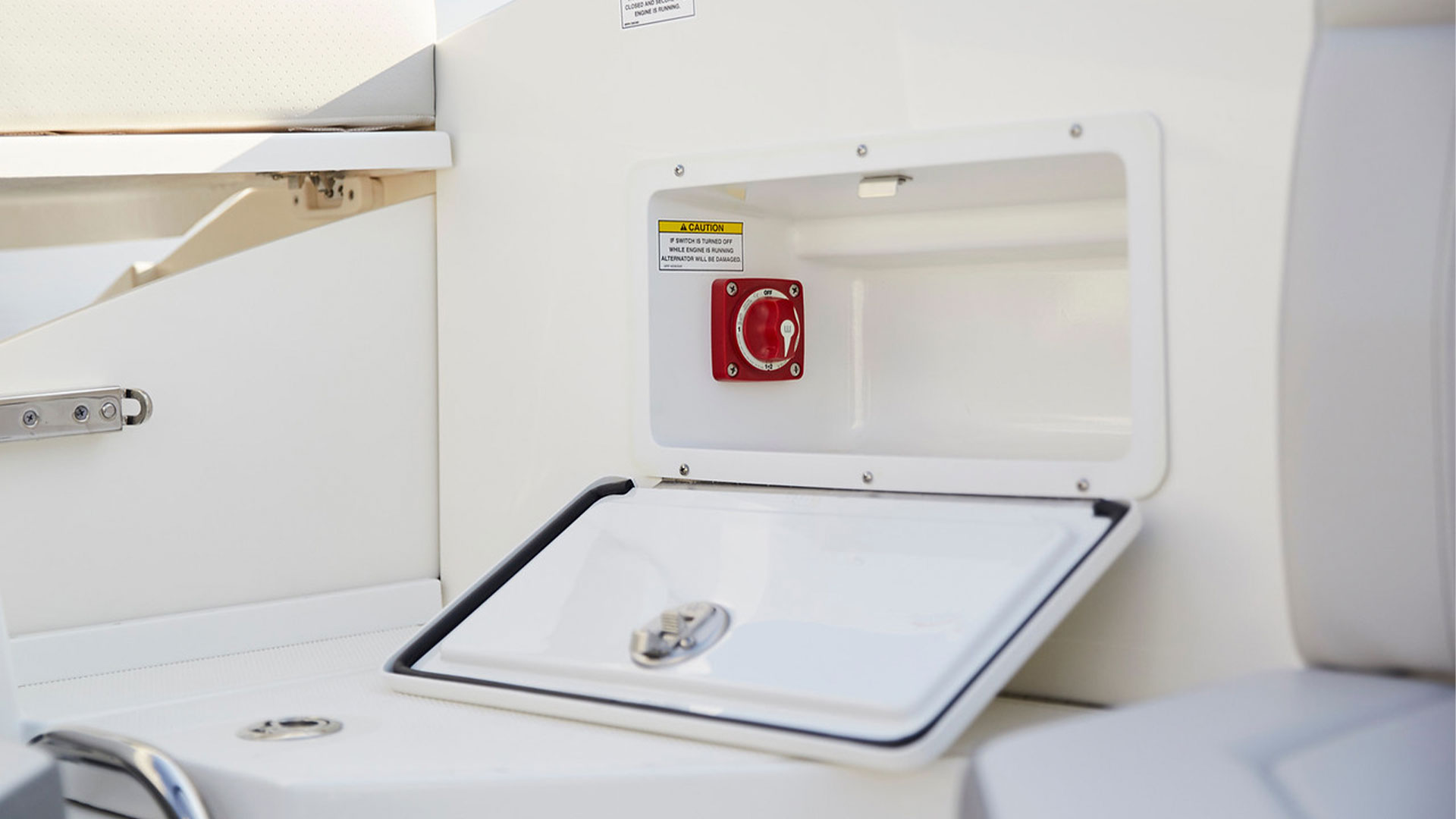 Sea Ray SPX 230 - Zona cofre entrega inmediata
