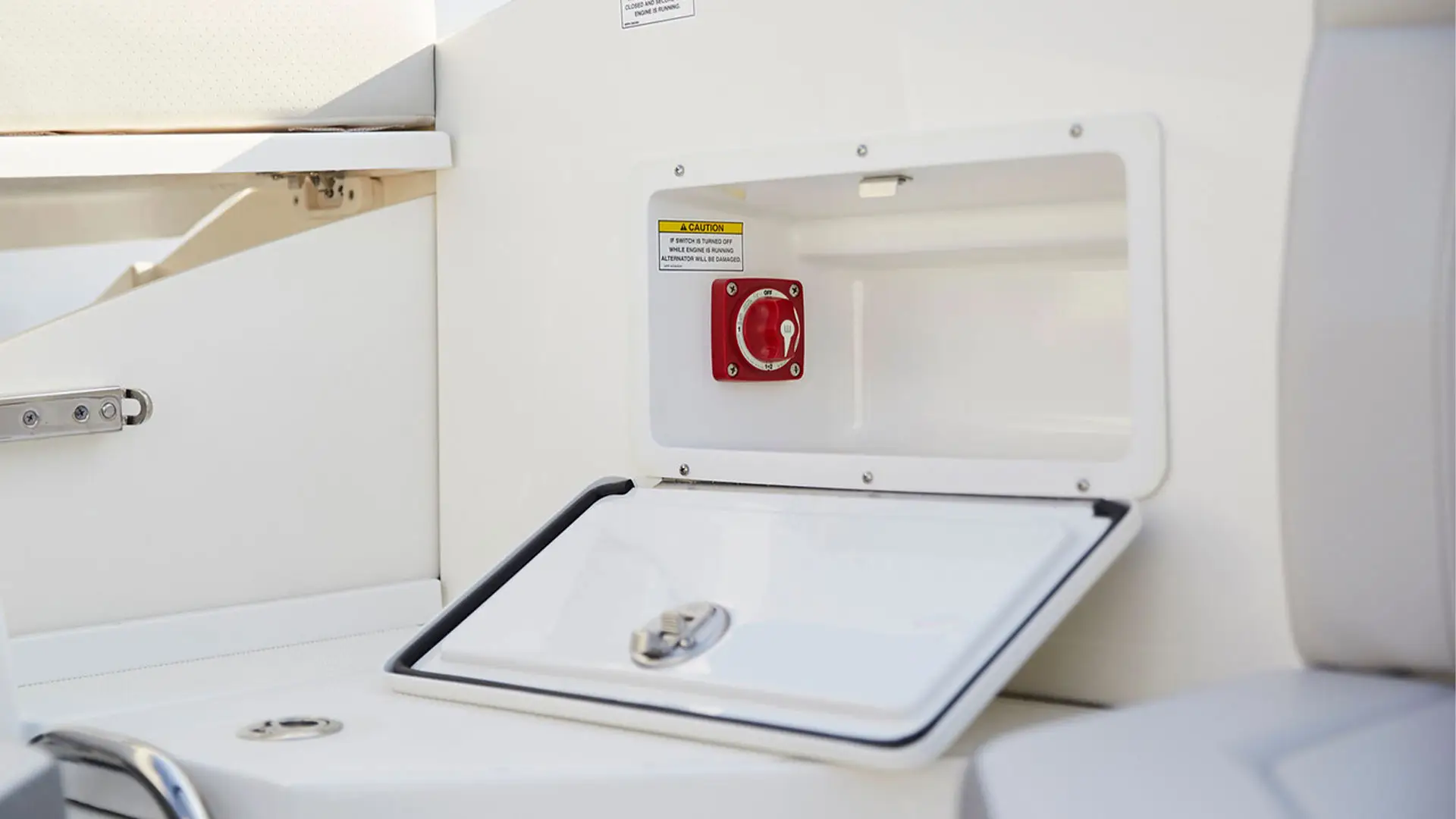 Sea Ray SPX 230 - Zona cofre entrega inmediata