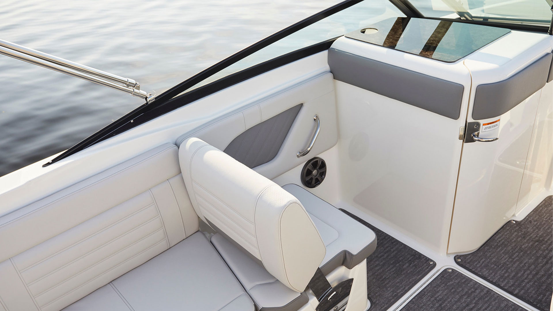 Sea Ray SPX 230 - Zona copiloto entrega inmediata