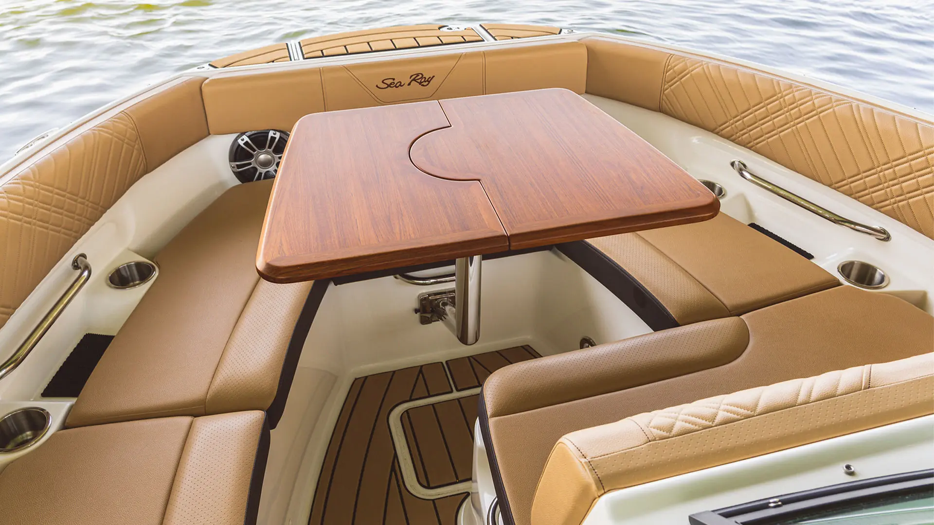 Sea Ray SDX 230 - Picnic proa