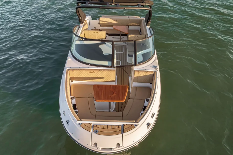 Sea Ray SDX 230 - Vista aérea