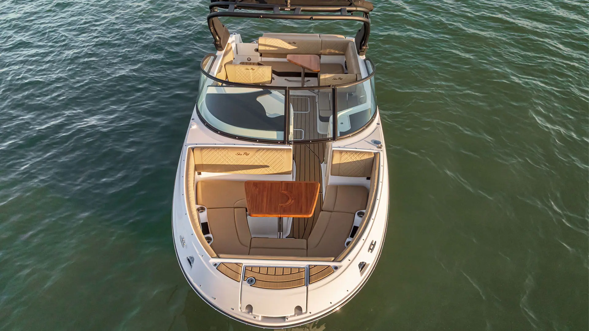 Sea Ray SDX 230 - Vista aérea