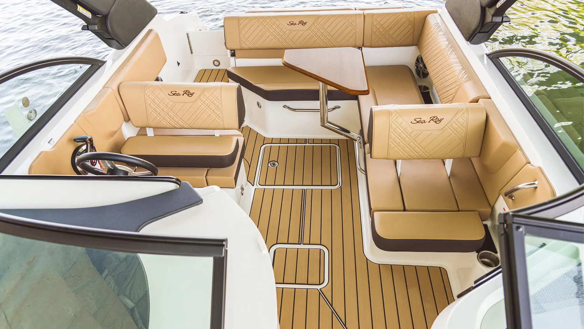 Sea Ray SDX 230 - Vista bañera