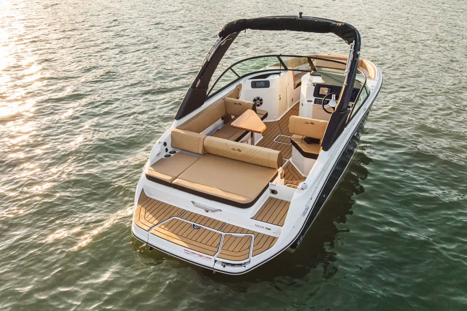 Sea Ray SDX 230 - Vista fondeando