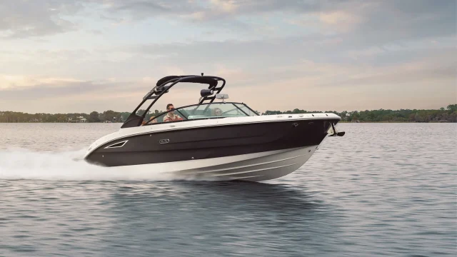 Sea Ray SDX 270 - Navegando