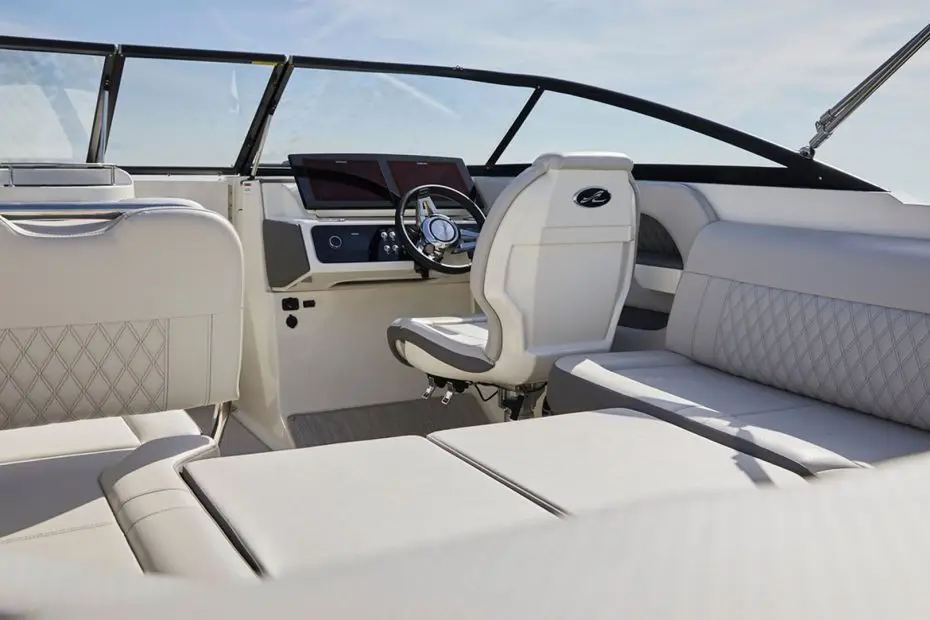 Sea Ray SLx 250 - Vista bañera