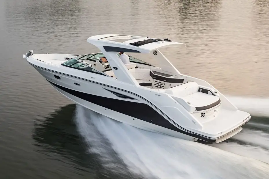 Sea Ray SLX 310 - Navegando a estribor
