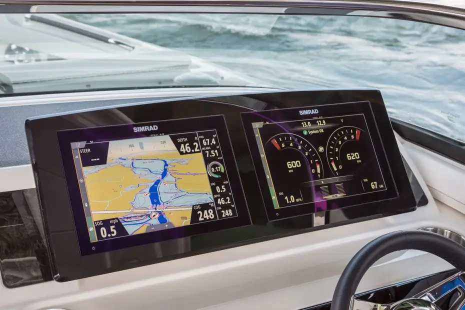 Sea Ray SLX 310 - Panel