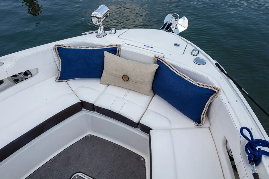 Sea Ray SLX 310 - Proa