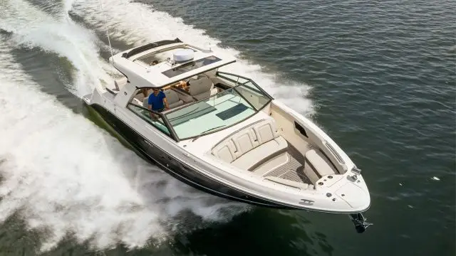 Sea Ray SLX 400 - Imagen principal