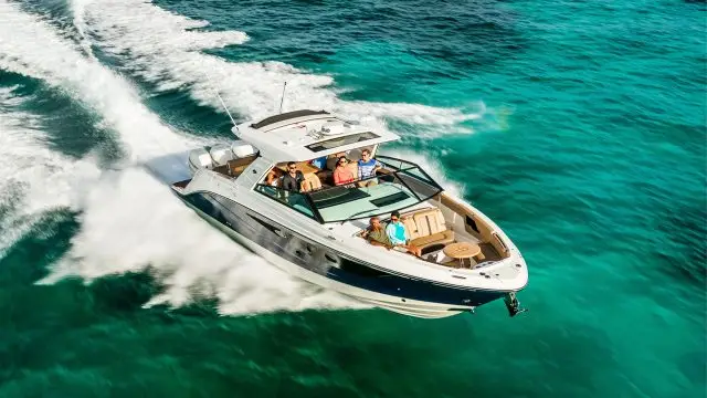 Sea Ray SLX 400 Fueraborda - Imagen principal