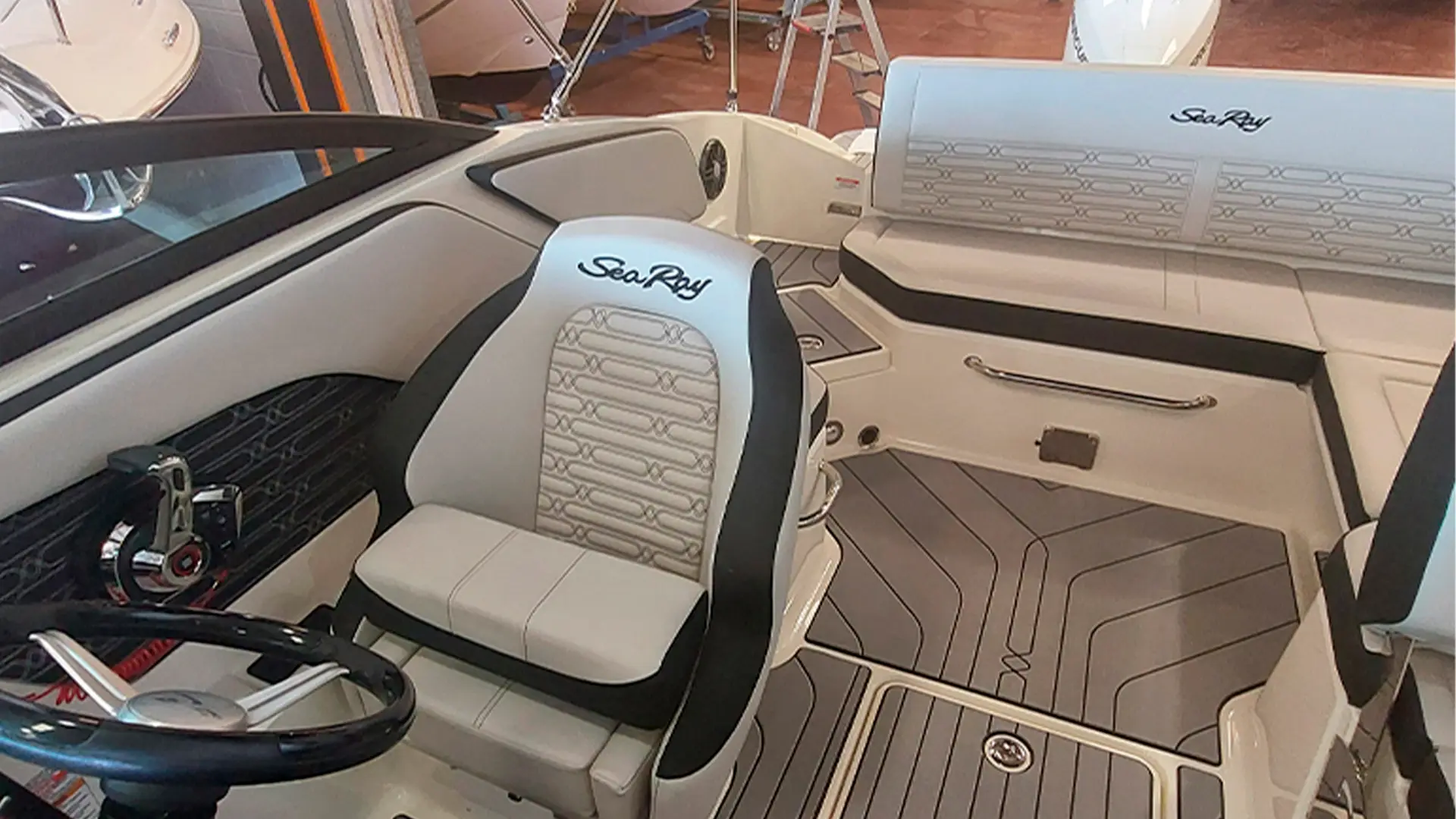 Sea Ray SPX 210 OB - Asiento piloto entrega inmediata