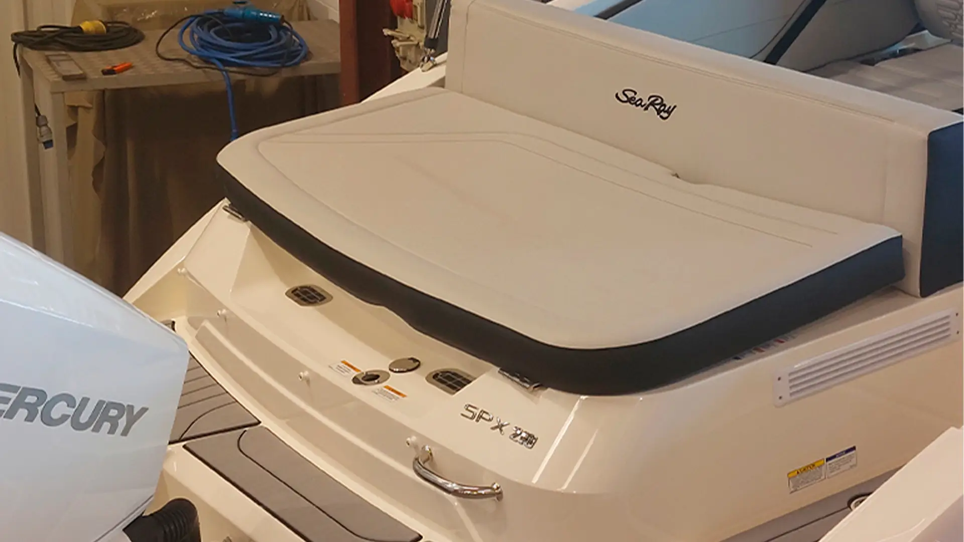 Sea Ray SPX 210 OB - Vista solárium popa entrega inmediata