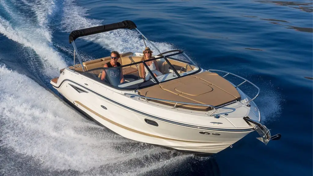 Sea Ray 250 Sun Sport - Primer plano