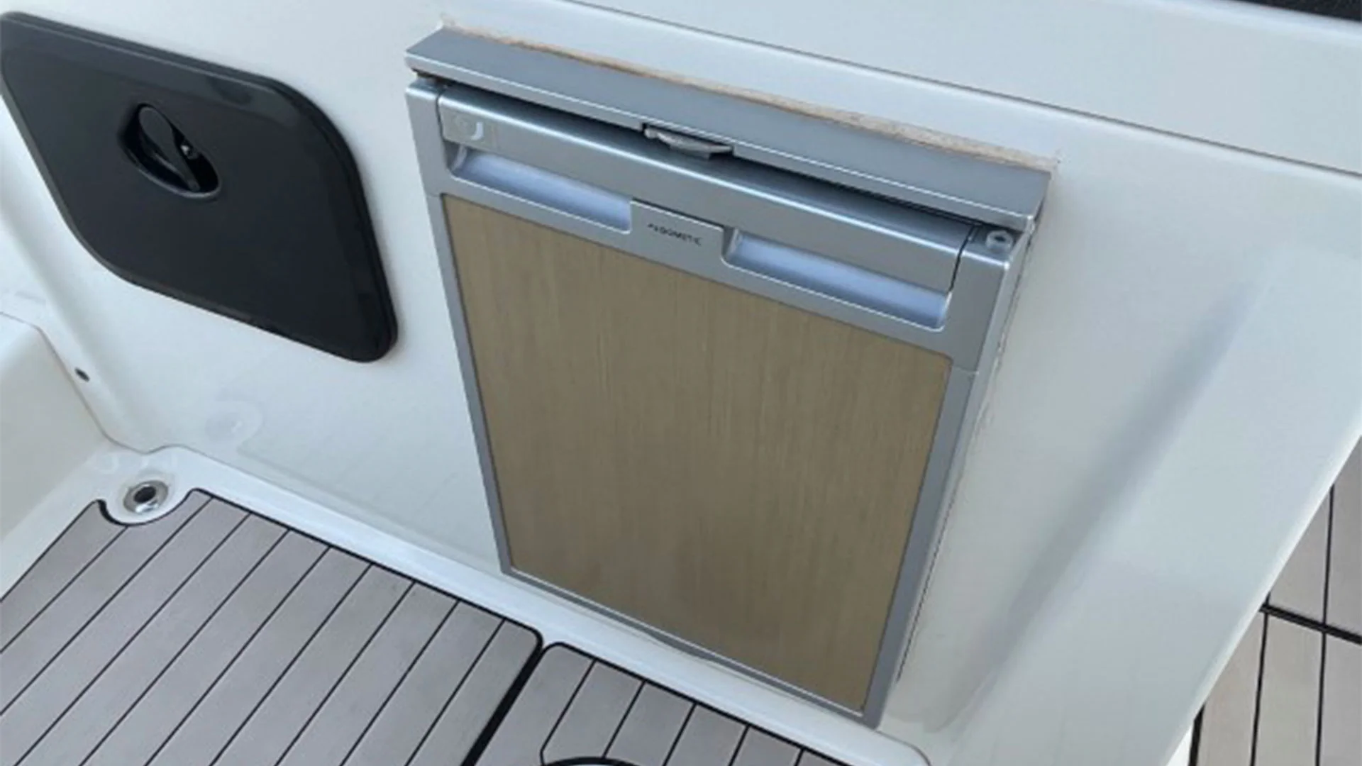 Semirrígida ocasión Zodiac Medline 7.5 2021 - Nevera