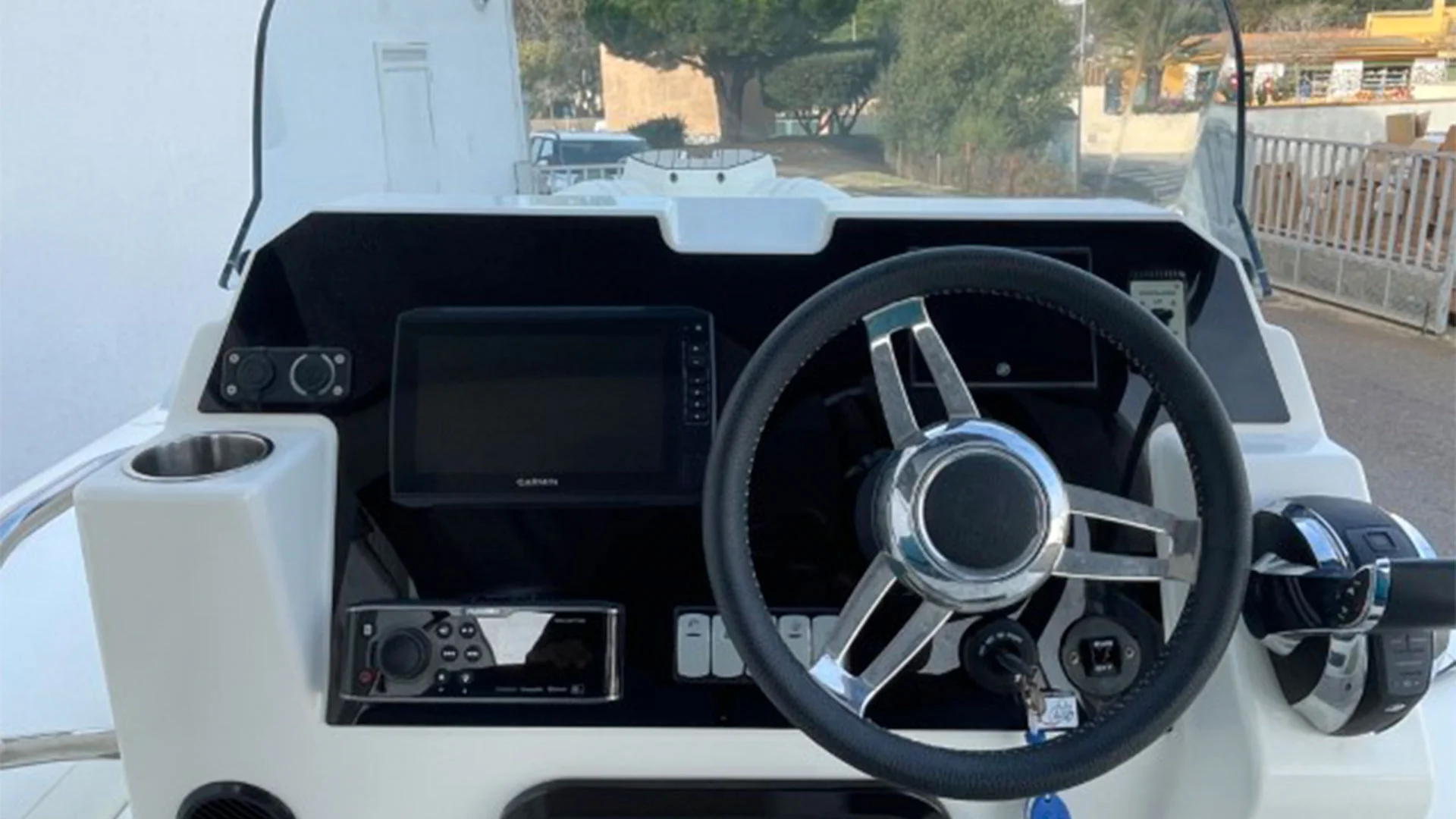 Semirrígida ocasión Zodiac Medline 7.5 2021 - Volante