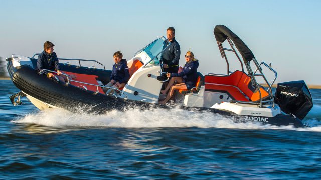 Zodiac Medline 6.8 - Primer plano