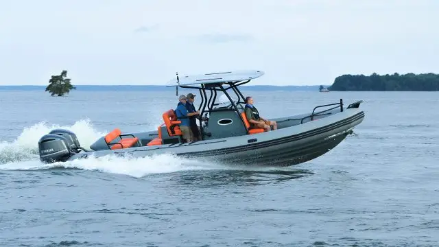 Zodiac Pro 850 - Navegando