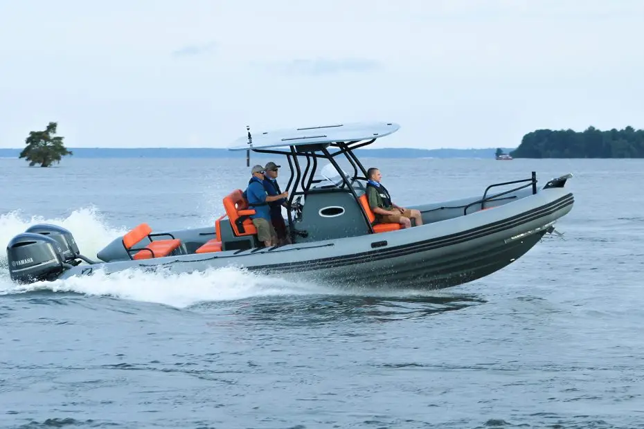 Zodiac Pro 850 - Navegando