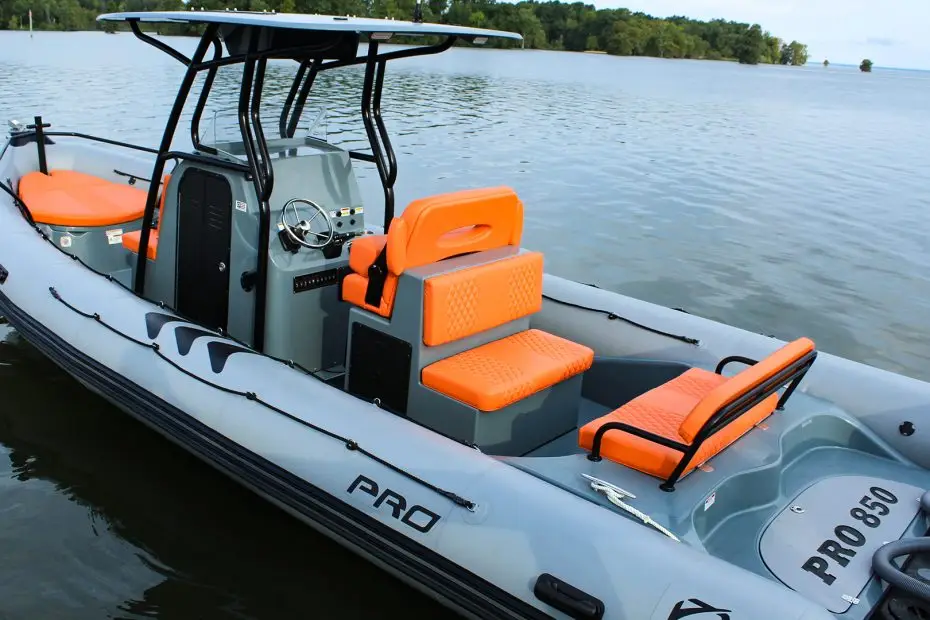 Zodiac Pro 850 - Vista barco