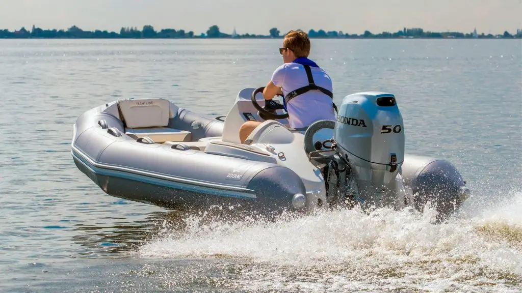 Zodiac Yachtline 360 - Primer plano