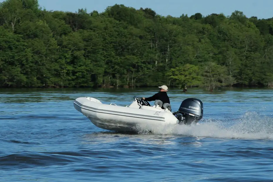 Zodiac Yachtline deluxe 400 - En travesía