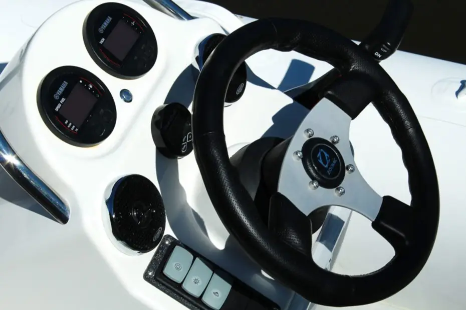 Zodiac Yachtline deluxe 400 - Volante